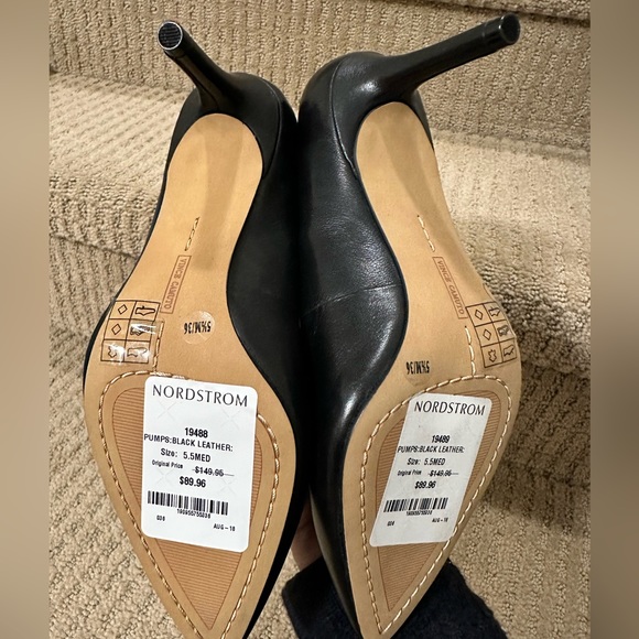 Vince Camuto Black Heels - Picture 2 of 3